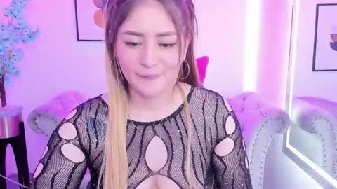 Snapshot of agatha_luxx chatting on 03-12-25, 03:40 Agatha online show from 03-12-25, 03:40