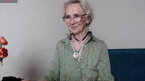 Agatha online show from 05-15-26, 06:15