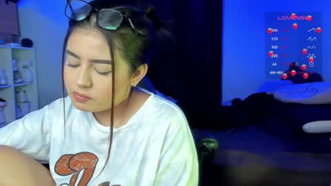 Cat online show from 10-16-25, 05:52