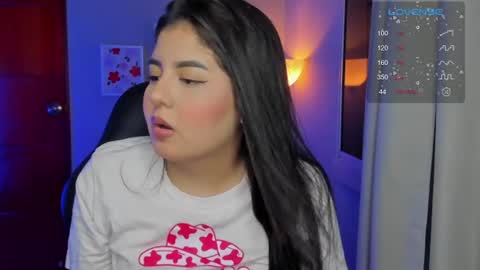 Snapshot of agatha_riccie chatting on 06-23-26, 06:00 Cat online show from 06-23-26, 06:00