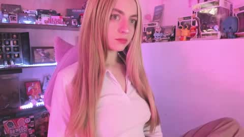 Snapshot of agathaa_ks_ chatting on 01-14-25, 07:21 Camila 2 online show from 01-14-25, 07:21