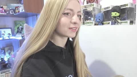 Snapshot of agathaa_ks_ chatting on 01-15-25, 08:16 Camila 2 online show from 01-15-25, 08:16