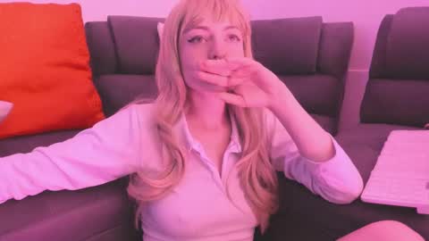 Snapshot of agathaa_ks_ chatting on 02-16-25, 04:31 Camila 2 online show from 02-16-25, 04:31