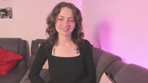 Camila     2 online show from 10-09-25, 11:58