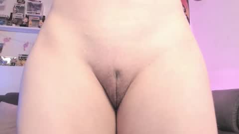 Camila     2 online show from 12-18-25, 11:33