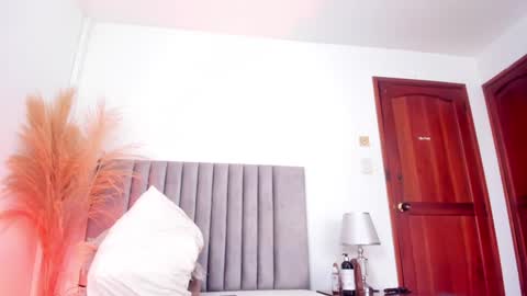 Agathaa white online show from 12-07-24, 02:46