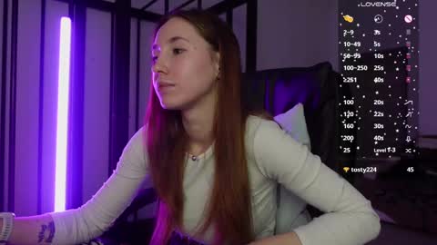 Agelina Lilly Laura online show from 02-10-25, 02:59