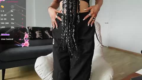 Agelina Lilly Laura online show from 05-14-26, 10:33