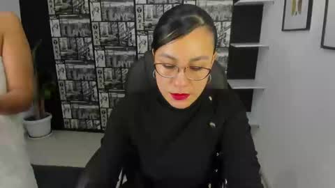 Snapshot of aghata_moon chatting on 12-16-24, 11:33 Aghata Moon online show from 12-16-24, 11:33