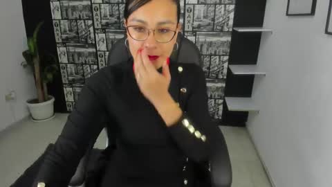 Snapshot of aghata_moon chatting on 12-16-24, 02:38 Aghata Moon online show from 12-16-24, 02:38