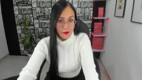 Snapshot of aghata_moon chatting on 01-04-25, 04:22 Aghata Moon online show from 01-04-25, 04:22