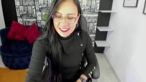 Snapshot of aghata_moon chatting on 01-22-25, 05:06 Aghata Moon online show from 01-22-25, 05:06