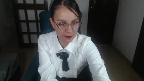 Snapshot of aghata_moon chatting on 01-27-25, 02:46 Aghata Moon online show from 01-27-25, 02:46