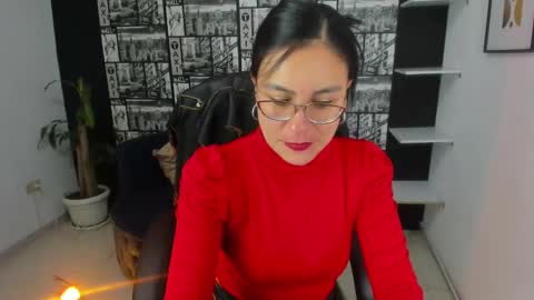 Snapshot of aghata_moon chatting on 01-30-25, 06:00 Aghata Moon online show from 01-30-25, 06:00