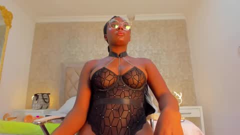 Agnes Bailey online show from 02-07-25, 09:48