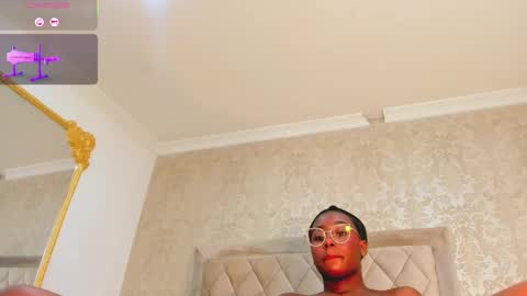 Agnes Bailey online show from 02-27-25, 12:21