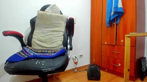 Agustin online show from 12-06-24, 12:12