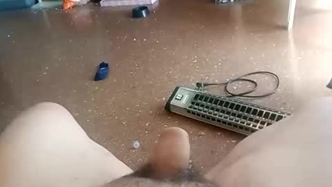 Snapshot of agustingaleano14 chatting on 10-28-25, 04:31 agustingaleano14 online show from 10-28-25, 04:31