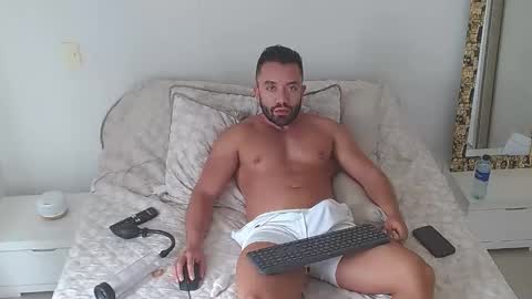 Snapshot of agustinsr chatting on 10-22-25, 04:51 agustinsr online show from 10-22-25, 04:51