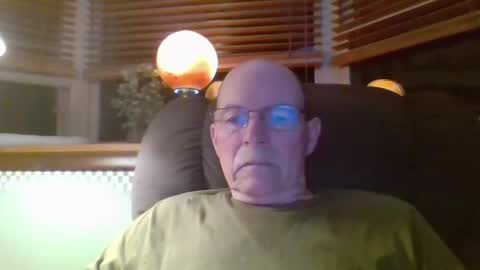 aguynrkfrd online show from 10-05-25, 09:40