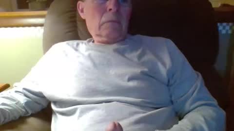 aguynrkfrd online show from 04-14-26, 09:37