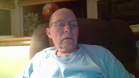 Snapshot of aguynrkfrd chatting on 04-18-26, 08:18 aguynrkfrd online show from 04-18-26, 08:18