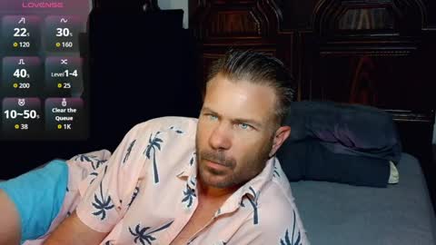 Snapshot of ahardman10 chatting on 04-13-26, 11:21 Blue Eyed Handsome Man online show from 04-13-26, 11:21