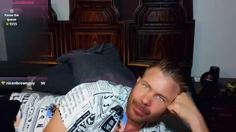Snapshot of ahardman10 chatting on 04-15-26, 01:23 Blue Eyed Handsome Man online show from 04-15-26, 01:23