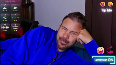 Snapshot of ahardman10 chatting on 05-15-26, 02:35 Blue Eyed Handsome Man online show from 05-15-26, 02:35