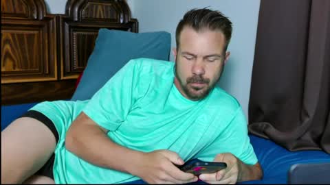Snapshot of ahardman10 chatting on 05-18-26, 10:15 Blue Eyed Handsome Man online show from 05-18-26, 10:15