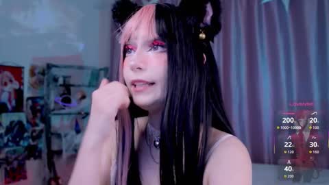 Coraline online show from 10-18-25, 01:23