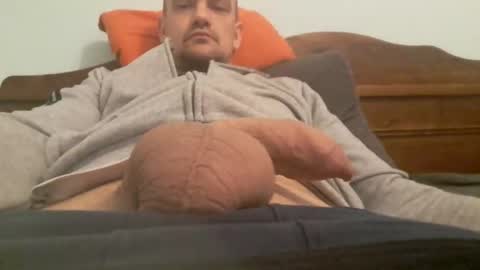 Snapshot of ahim30 chatting on 02-06-25, 01:10 Ahim30 online show from 02-06-25, 01:10