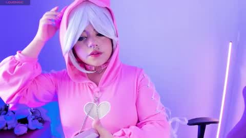 Snapshot of ahri_elderwood chatting on 01-14-26, 05:13 Ahri help me get to 100 online show from 01-14-26, 05:13