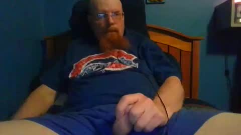 Snapshot of ahrnycumtoy chatting on 03-27-26, 06:19 hrnycummer online show from 03-27-26, 06:19