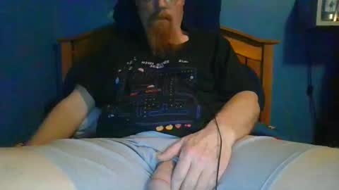 Snapshot of ahrnycumtoy chatting on 04-13-26, 06:41 hrnycummer online show from 04-13-26, 06:41