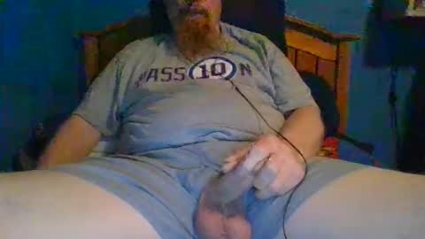 Snapshot of ahrnycumtoy chatting on 04-20-26, 07:33 hrnycummer online show from 04-20-26, 07:33