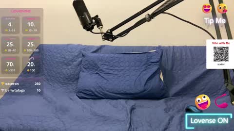 Snapshot of ahsleysnow chatting on 02-20-25, 10:04 AHSLEY online show from 02-20-25, 10:04