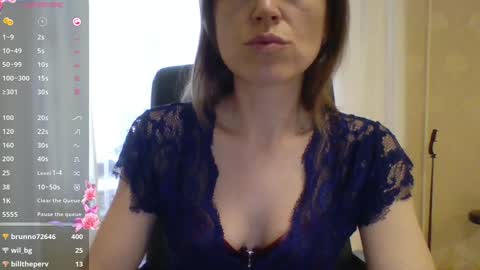 Snapshot of ahtena chatting on 01-10-25, 10:17 Ahtena online show from 01-10-25, 10:17