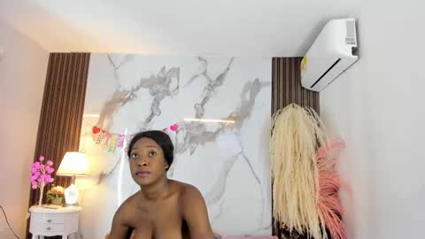 Snapshot of aidaadams chatting on 02-14-25, 11:53 Aida online show from 02-14-25, 11:53