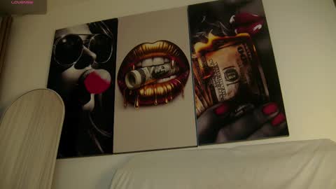 Aida  online show from 09-22-25, 09:33