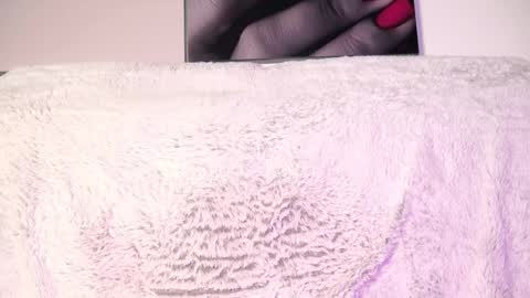 Aida  online show from 09-28-25, 04:45