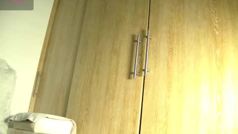 Aida  online show from 11-21-25, 11:31