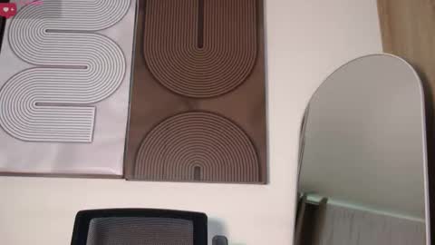 Snapshot of aidaadams chatting on 03-11-26, 11:27 Aida online show from 03-11-26, 11:27