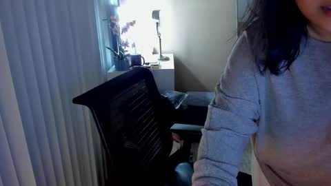 Snapshot of aigenerator chatting on 12-05-25, 02:53 Giana online show from 12-05-25, 02:53