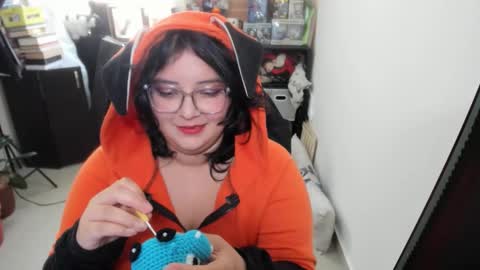 Snapshot of aikadreams chatting on 10-08-25, 02:14 Catalina online show from 10-08-25, 02:14