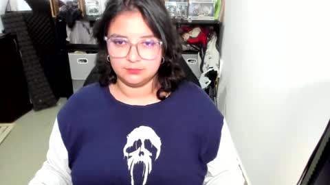 Snapshot of aikadreams chatting on 10-28-25, 10:45 Catalina online show from 10-28-25, 10:45