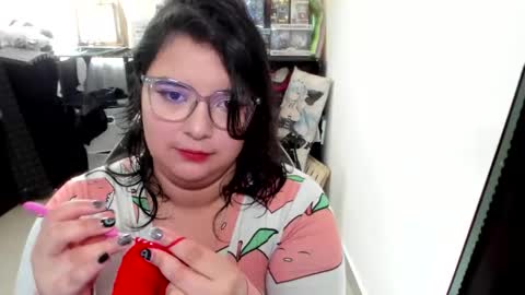 Snapshot of aikadreams chatting on 11-04-25, 12:59 Catalina online show from 11-04-25, 12:59