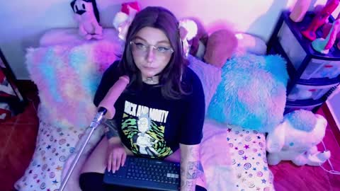 Snapshot of aiko_yagami chatting on 02-06-25, 05:14 Aiko online show from 02-06-25, 05:14