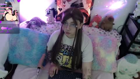 Snapshot of aiko_yagami chatting on 02-09-25, 04:25 Aiko online show from 02-09-25, 04:25