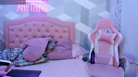 AikoLee online show from 01-14-25, 05:30